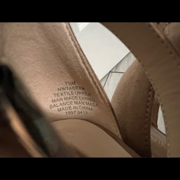 Nine West Abrah Faux Suede Tan Heel
Open Toe Ankle Strap Sandals Sz 7.5 NWOT - Picture 7 of 11